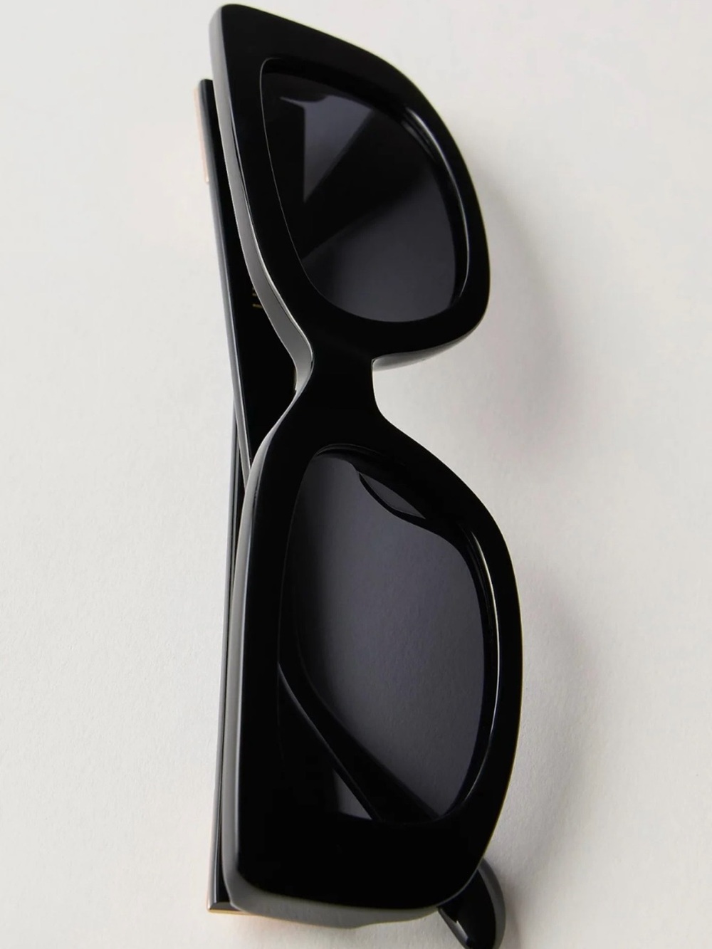 INDY New York Black Rectangle Sunglasses